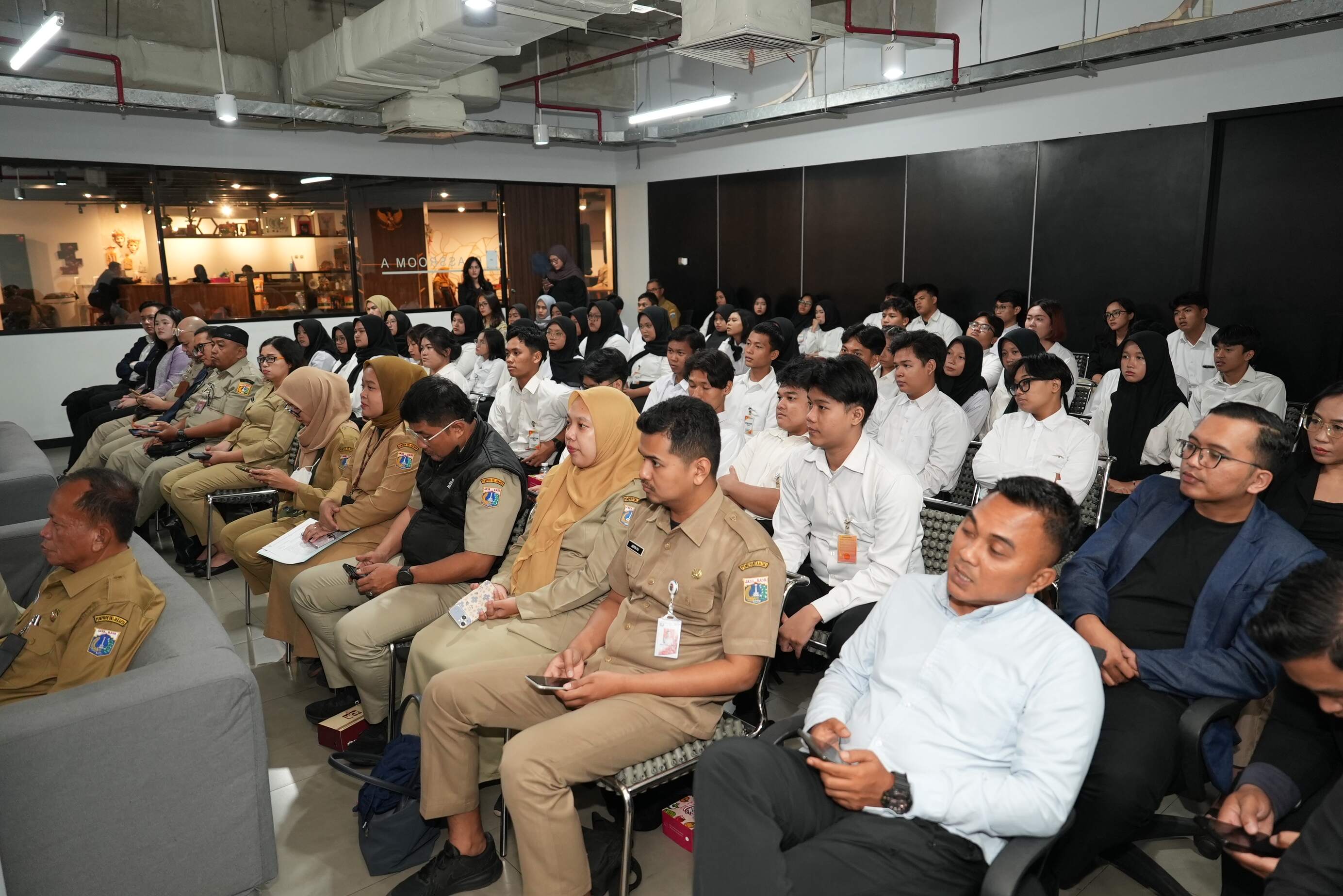 Bidang Perindustrian (Batch 1 - Pelatihan Pengenalan Dunia Usaha)